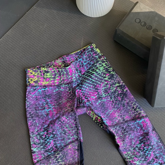 NUALIME 3/4 LEGGINGS - S - Picture 2 of 8